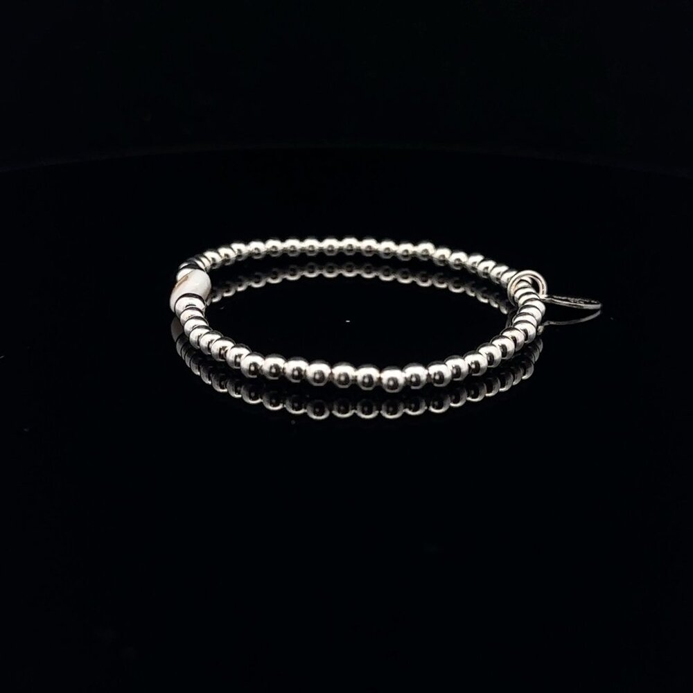 925 Sterling Silver Beaded Stretch Stacking Bracelet MOP Letter Initial V - Picture 4 of 6